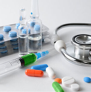 medicamentos-suministros-salud-aislamiento